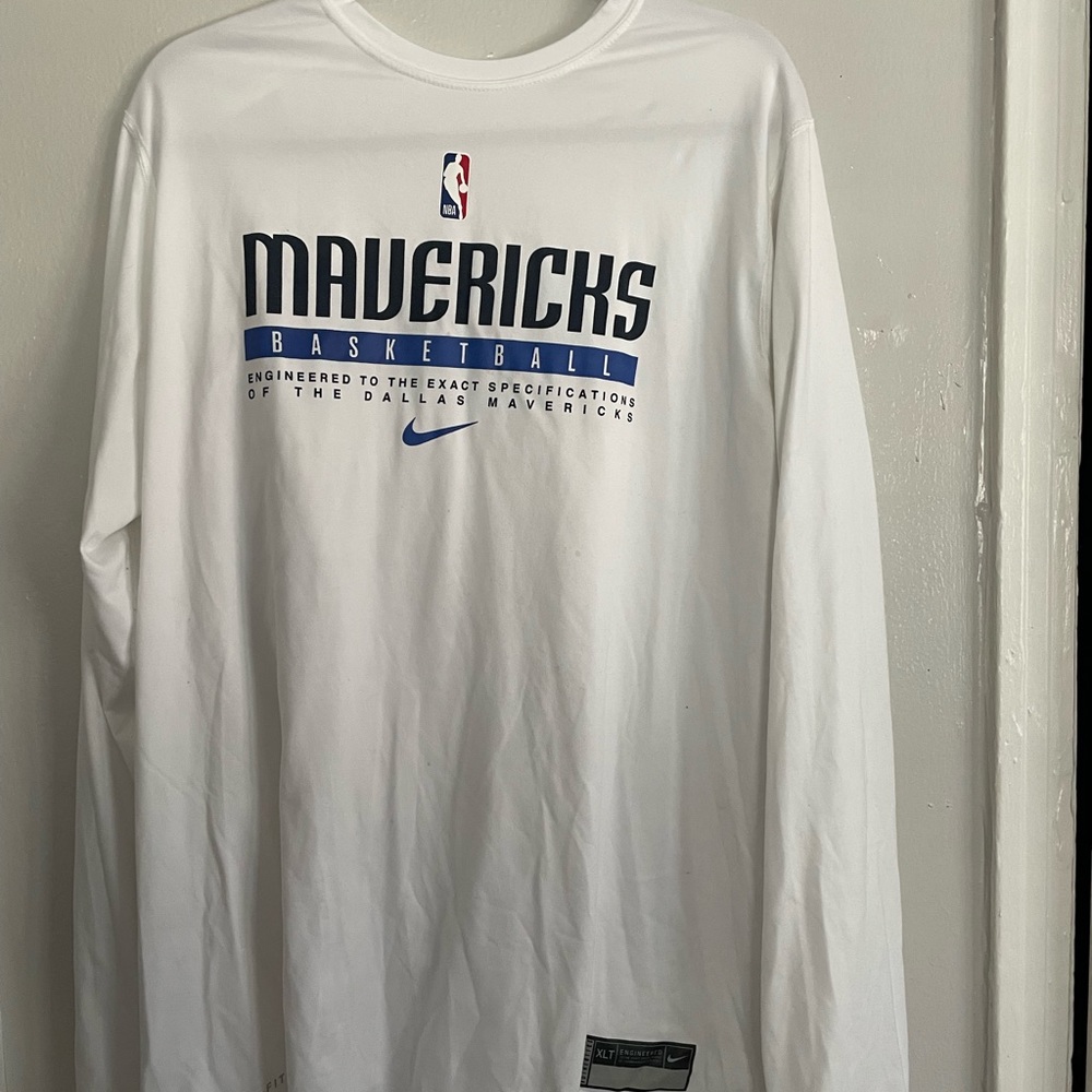 Nike Dallas Mavericks White Long Sleeve Tee - Picture 4 of 6